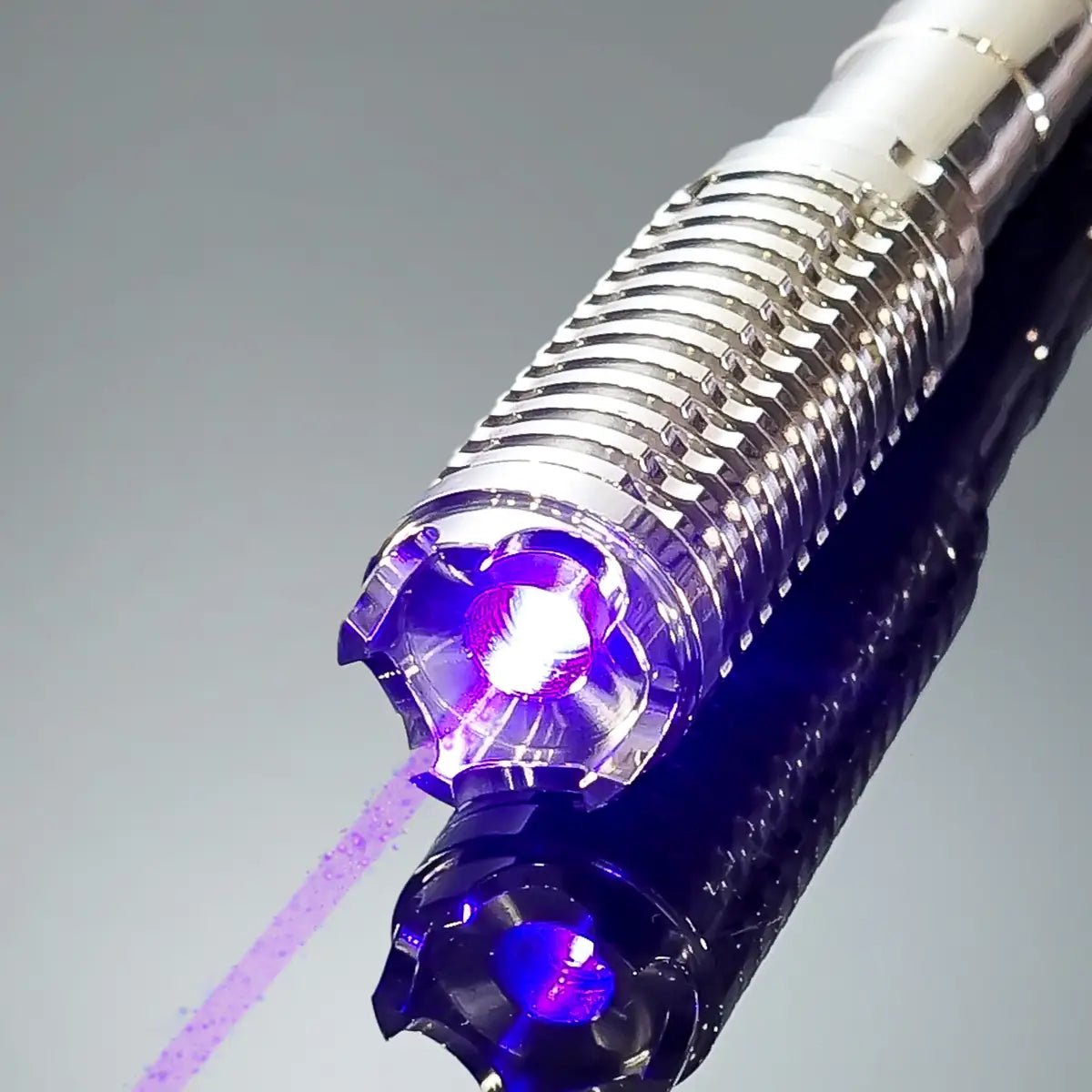 RS - A003 Iron Made Burning Laser Pointer - RYNEXS