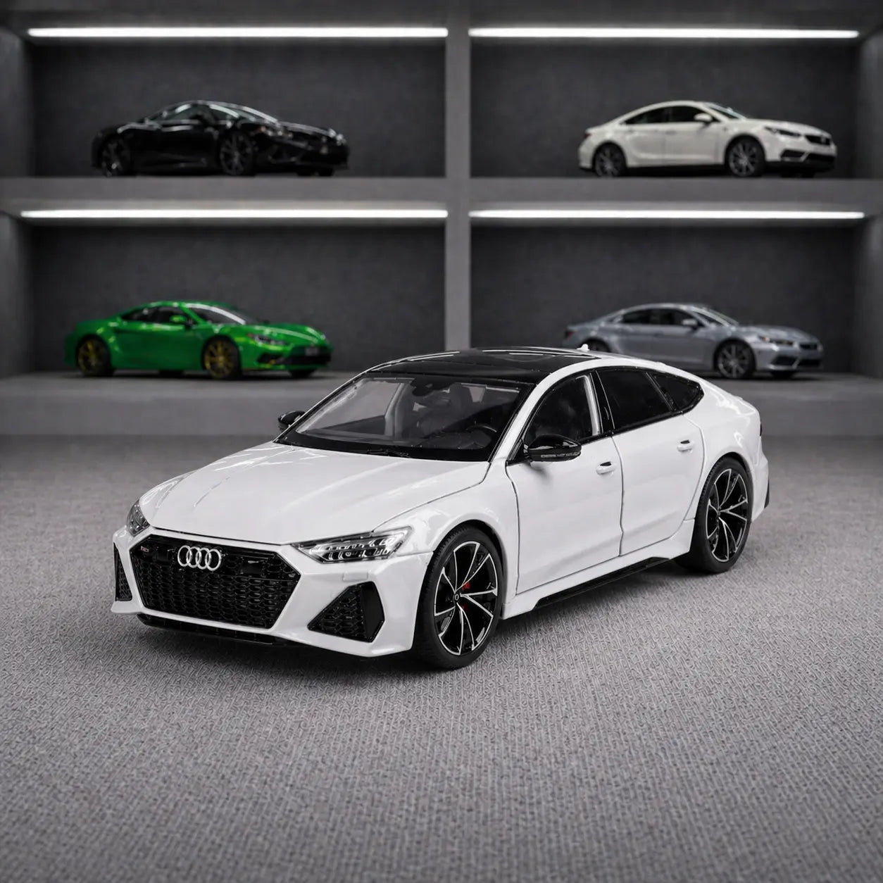 Audi RS7 1:18 Diecast Model - RYNEXS