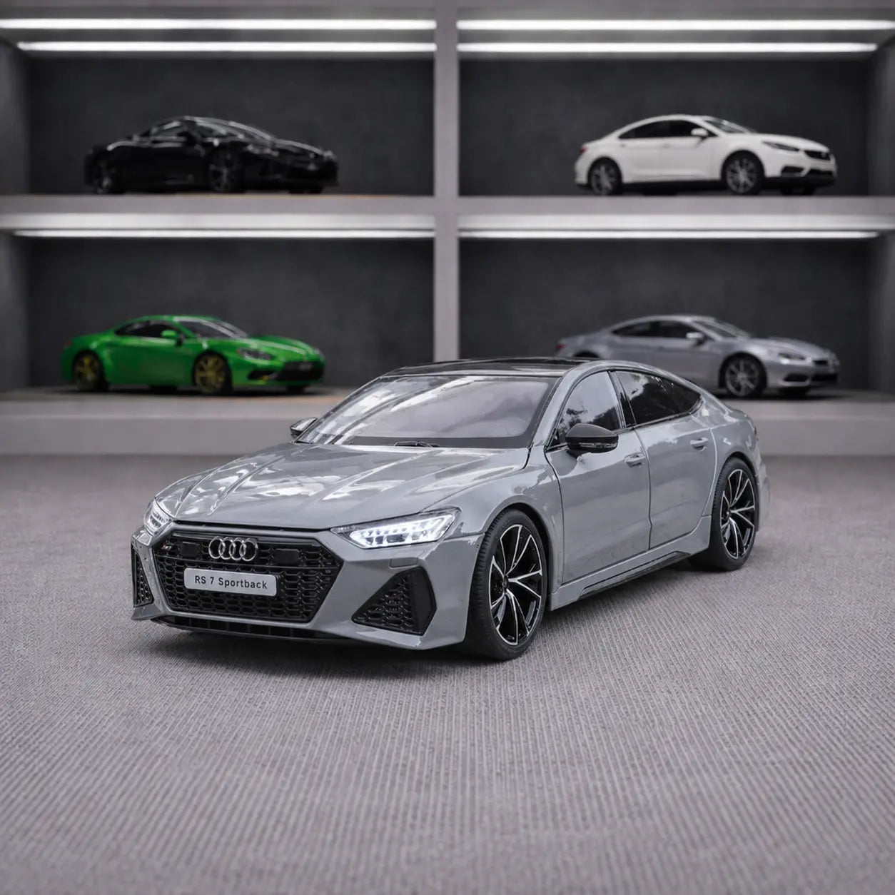 Audi RS7 1:18 Diecast Model - RYNEXS